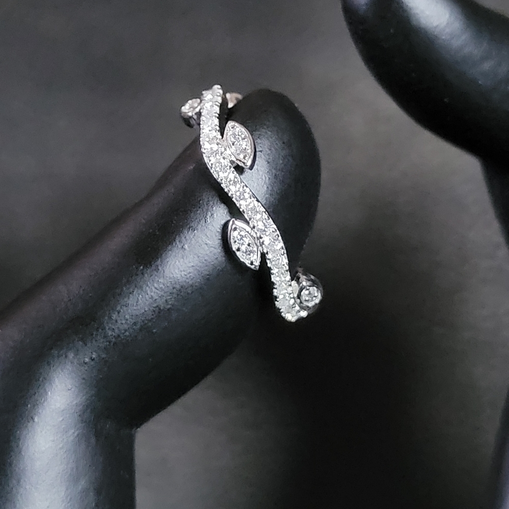 925 Sterling Silver Ivy Ring.